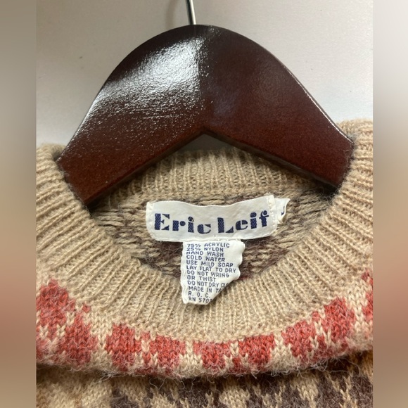 Vintage Sweater (read description for sizing) - Picture 3 of 4